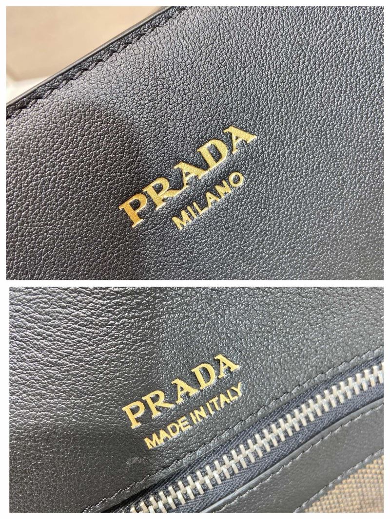 Pra*a tote bags